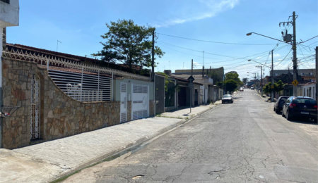 Casa à venda com 3 quartos, sendo 1 suíte,  em Parque Santa Rosa, Suzano, SP