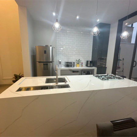 Casa à venda com 4 quartos, sendo 2 suítes, no condomínio Residencial Golden Ville, Itapetininga - SP