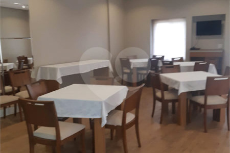 Apartamento à venda com 3 quartos, sendo 1 suíte,  em Mooca, São Paulo, SP