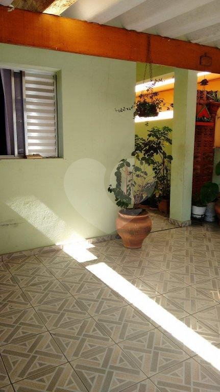Casa à venda com 2 quartos, sendo 1 suíte, em Vila Constança, São Paulo, SP