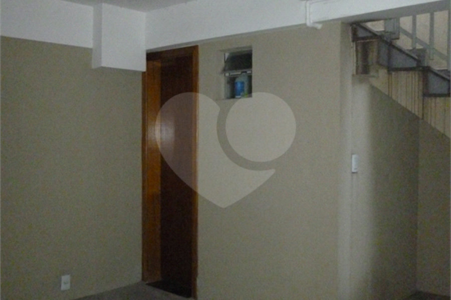 Casa à venda com 3 quartos, sendo 1 suíte, no condomínio Residencial Vila Primavera (zona Norte), São Paulo - SP