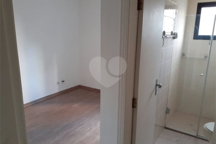 Apartamento à venda com 3 quartos, sendo 1 suíte,  em Morumbi, São Paulo, SP