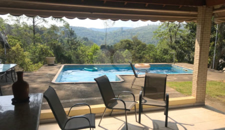 Sobrado à venda com 4 quartos, sendo 2 suítes, em Serra da Cantareira, Mairiporã, SP