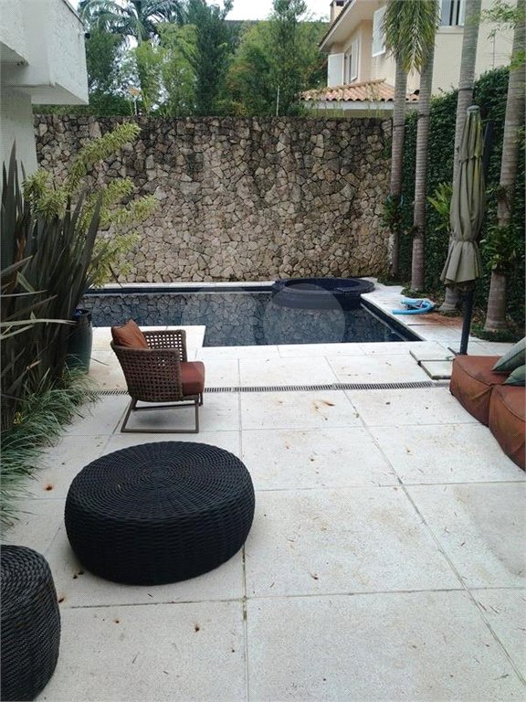 Casa à venda com 4 quartos, sendo 3 suítes, em Vila Tramontano, São Paulo, SP