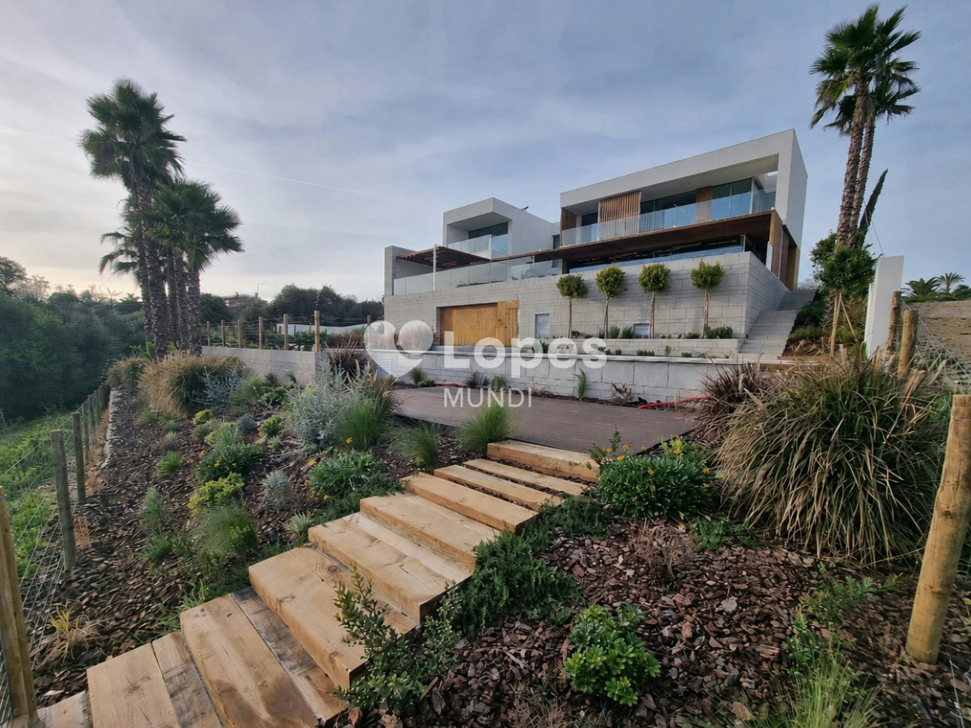 Casa com 4 quartos à venda em Lagos, Algarve, Portugal – Piscinas e jardim mediterrânico
