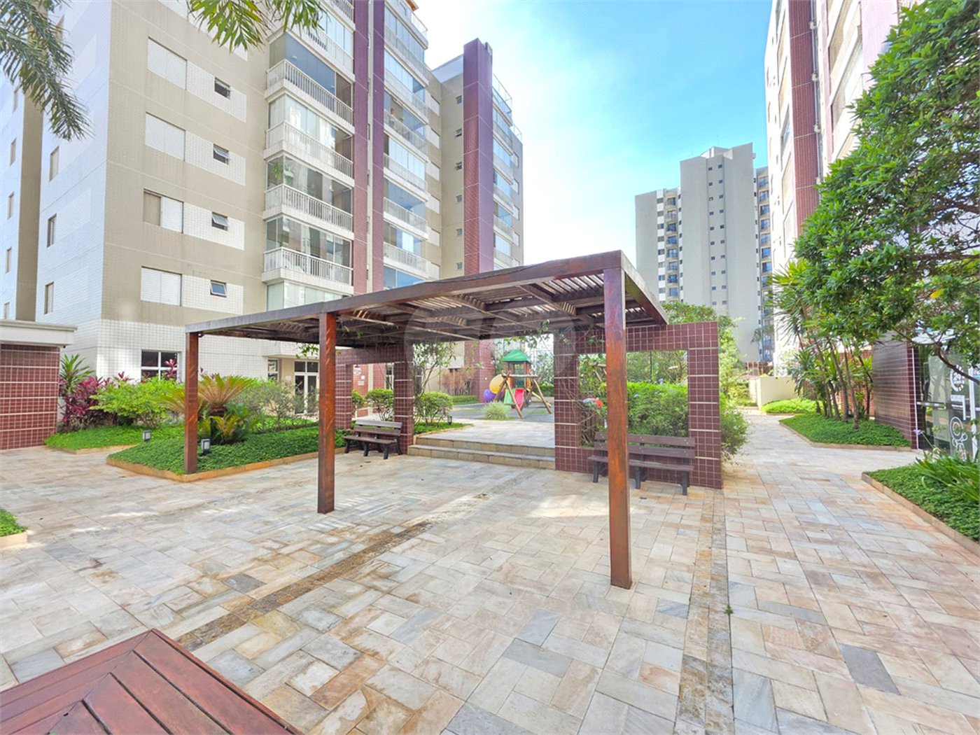 Apartamento à venda com 4 quartos, sendo 1 suíte, em Vila Polopoli, São Paulo, SP