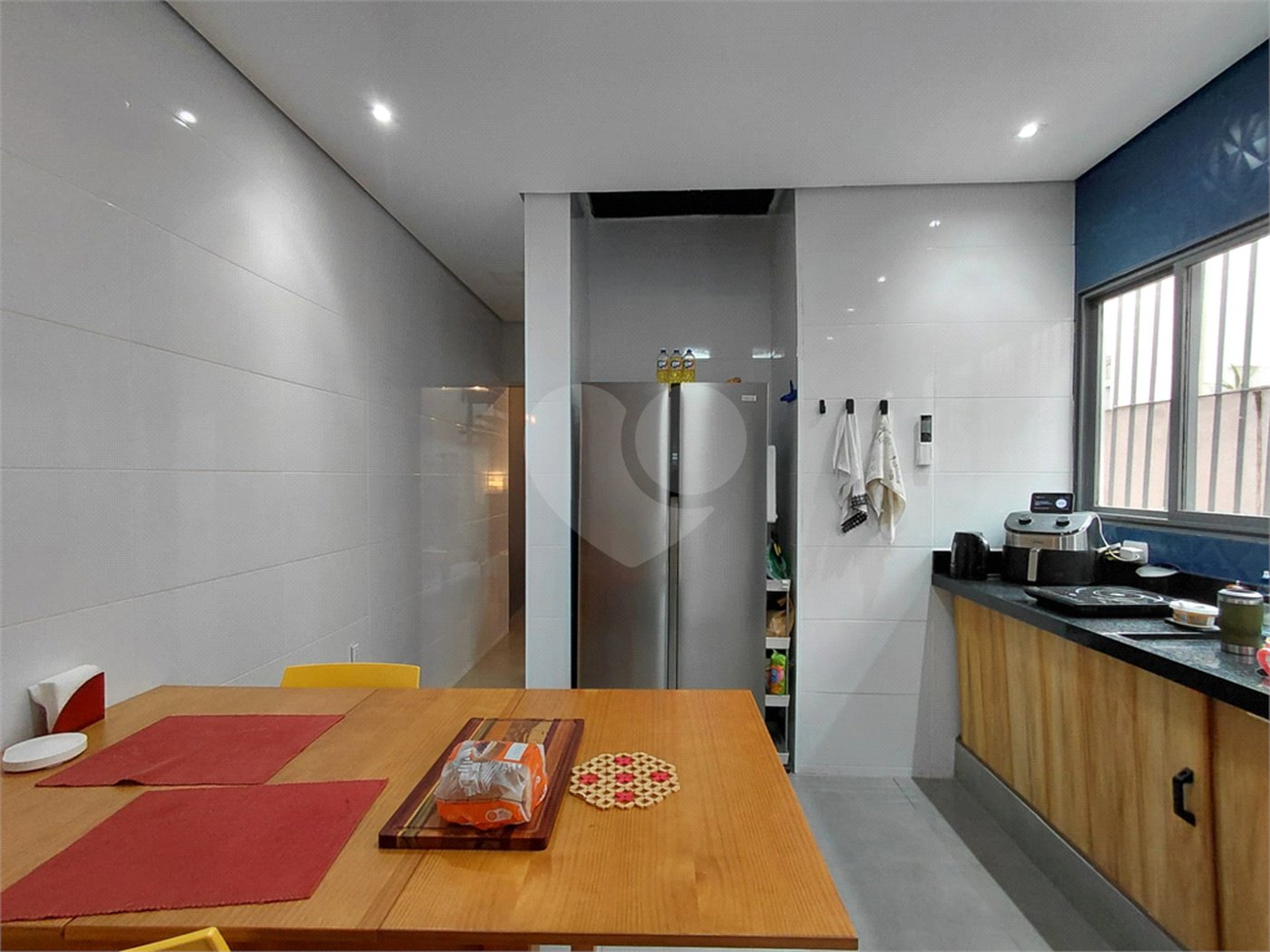 Sobrado à venda com 3 quartos, sendo 1 suíte, em Vila Romana, São Paulo, SP