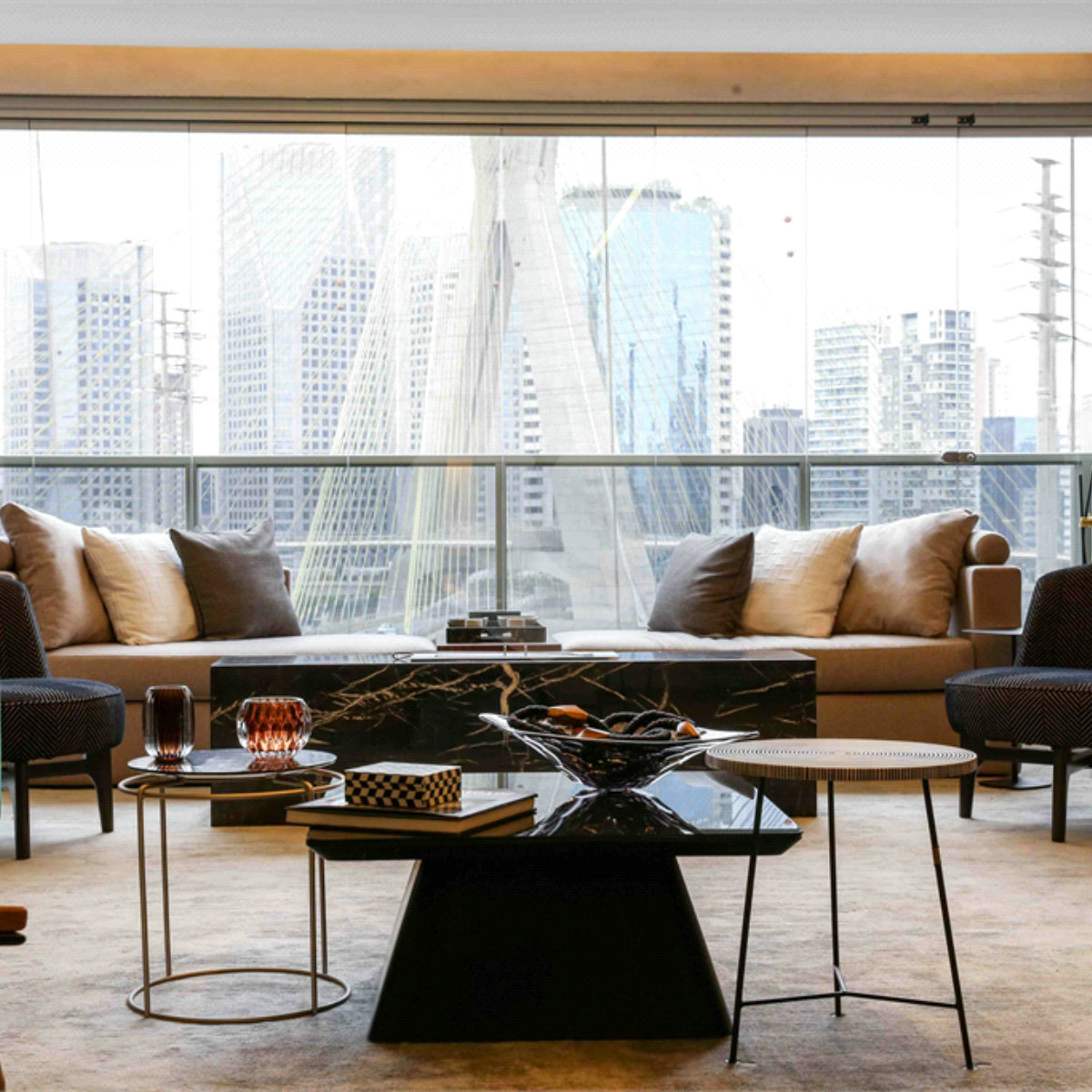 Apartamento à venda com 4 suítes em Cidade Jardim, São Paulo, SP