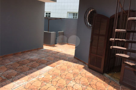 Sobrado à venda com 4 quartos, sendo 1 suíte,  em Santo Amaro, São Paulo, SP