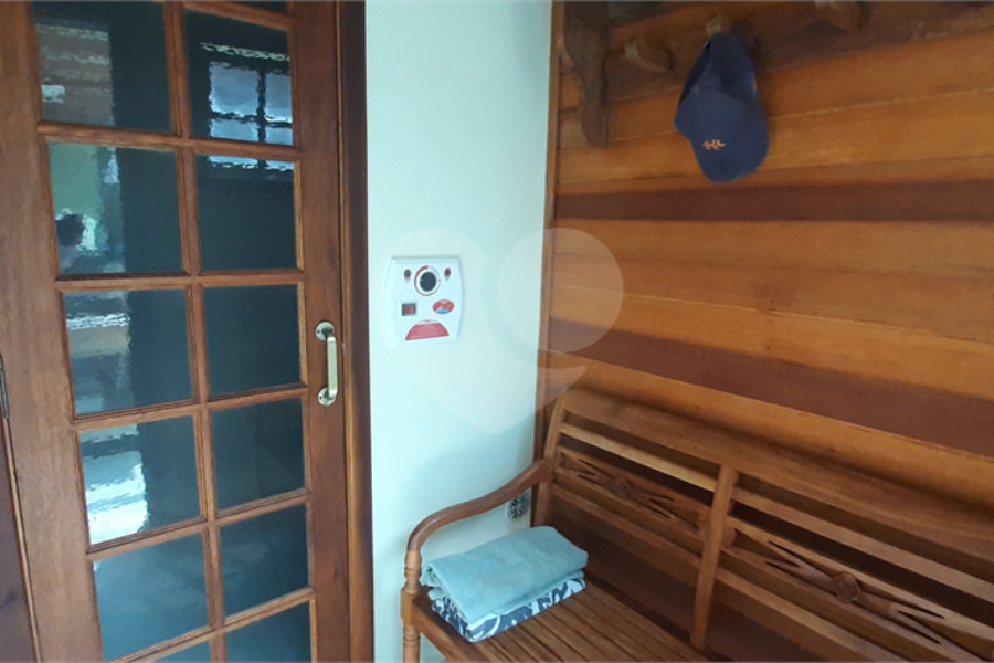 Casa à venda com 4 quartos, sendo 3 suítes, no condomínio Sausalito, Mairiporã - SP