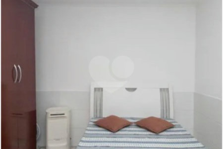 Casa Térrea à venda com 4 quartos, sendo 1 suíte,  em Vila Mazzei, São Paulo, SP