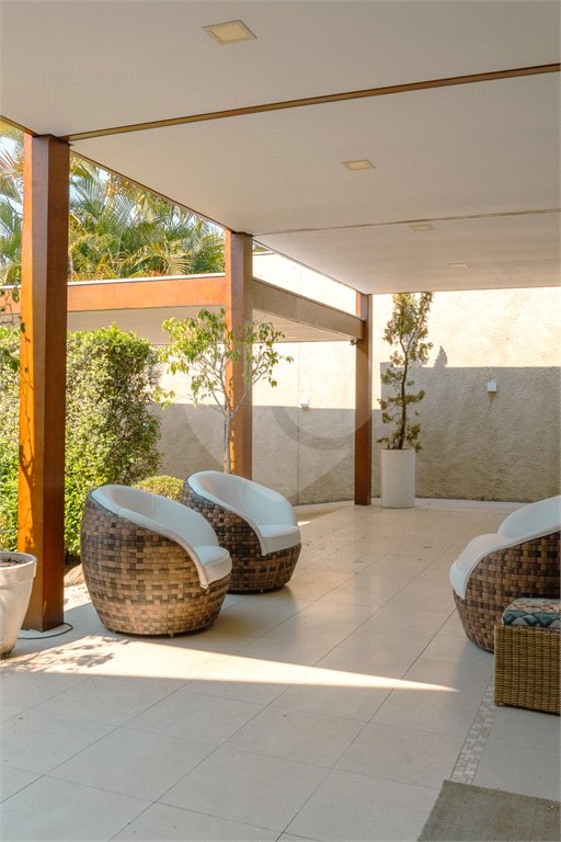 Casa à venda com 3 suítes em Chácara Monte Alegre, São Paulo, SP