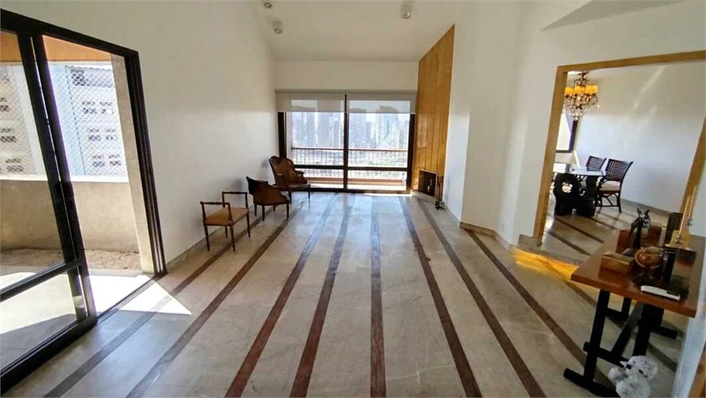 Duplex para alugar com 3 suítes em Real Parque, São Paulo, SP