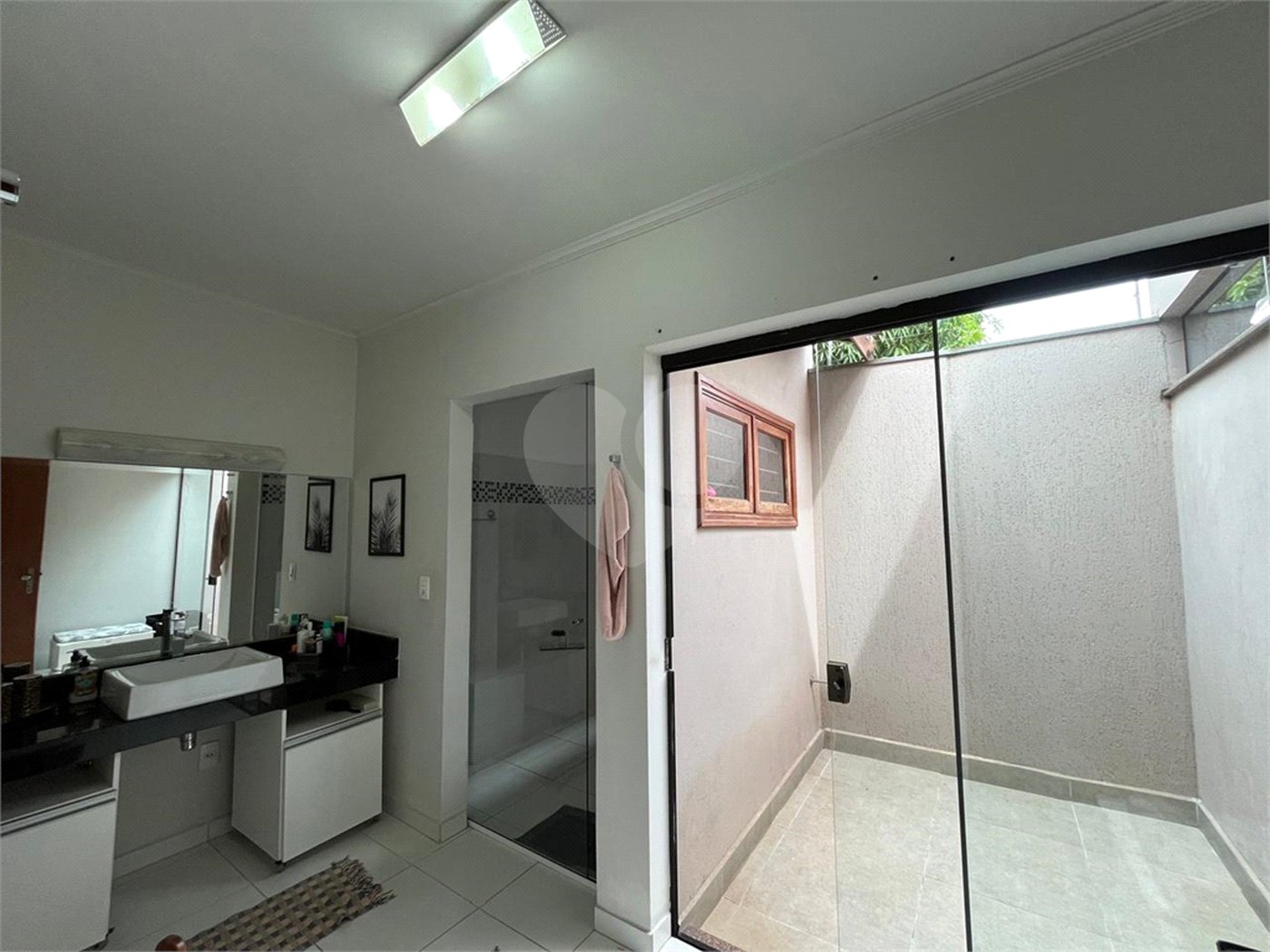 Casa à venda com 3 suítes em Jardim Shangri-lá, Itapetininga, SP