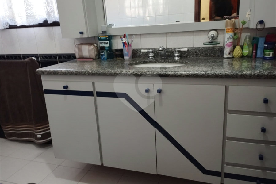 Sobrado à venda com 4 quartos, sendo 1 suíte, em Tremembé, São Paulo, SP
