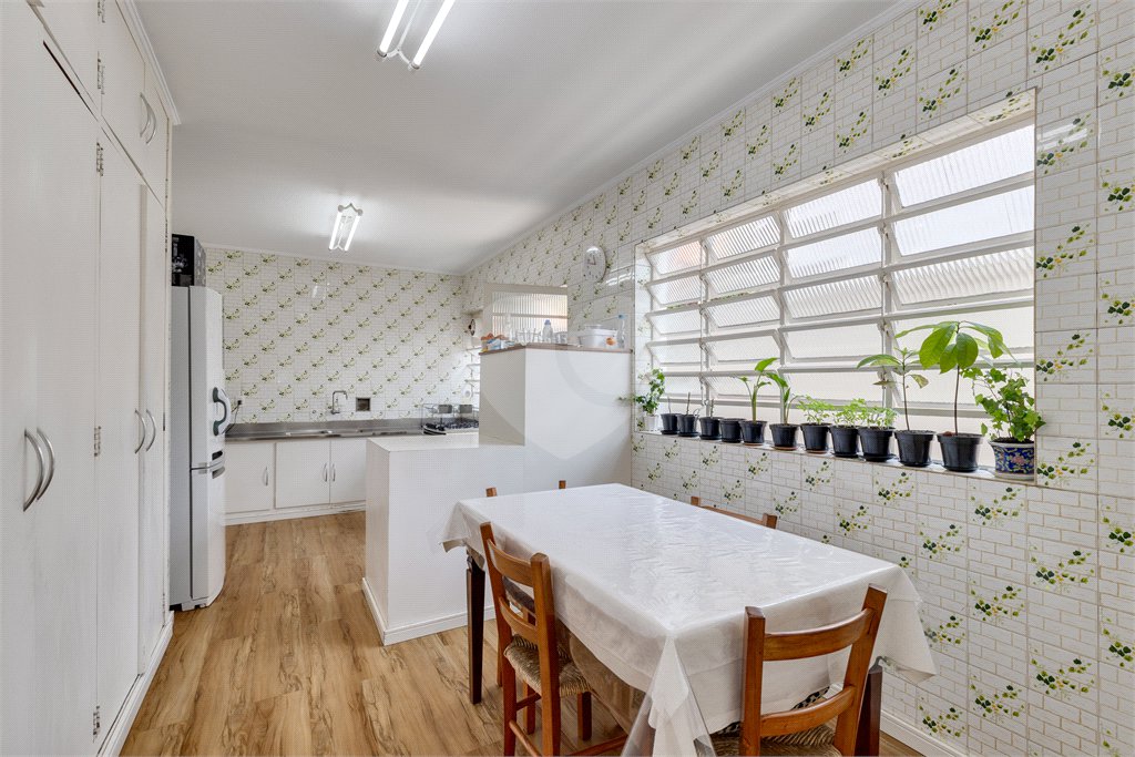 Casa Térrea à venda com 4 quartos, sendo 3 suítes, em Brooklin, São Paulo, SP
