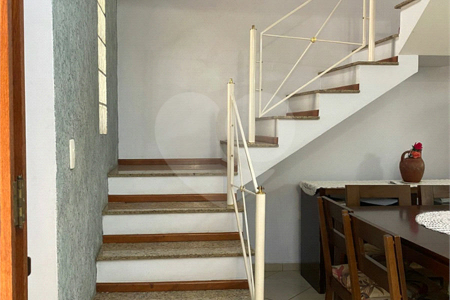 Sobrado à venda com 4 quartos, sendo 1 suíte,  em Palmas do Tremembé, São Paulo, SP