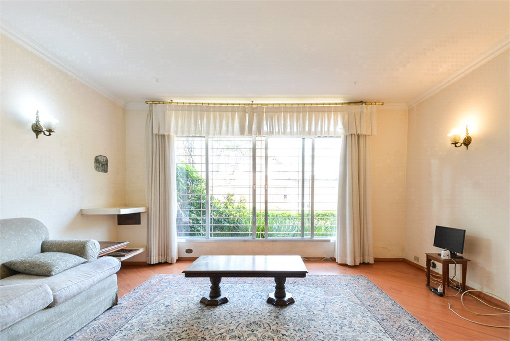 Sobrado à venda com 3 quartos, sendo 1 suíte, em Vila Monumento, São Paulo, SP