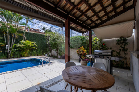 Casa à venda com 4 quartos, sendo 2 suítes,  no condomínio Los Alámos, São Paulo - SP