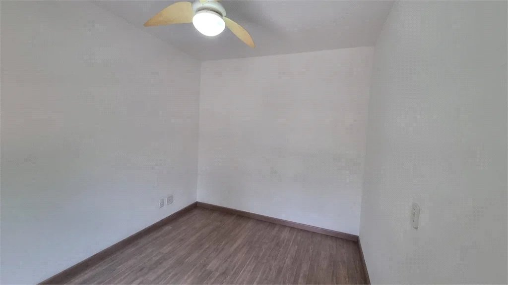 Casa à venda com 3 quartos, sendo 1 suíte, no condomínio Residencial Villagio, São Paulo - SP