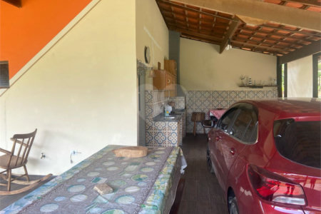 Casa à venda com 3 quartos, sendo 1 suíte,  no Centro, Araçoiaba da Serra, SP