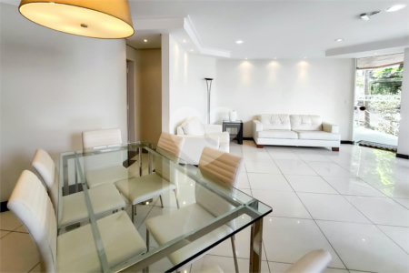 Apartamento à venda com 2 quartos, sendo 1 suíte, em Campo Belo, São Paulo, SP