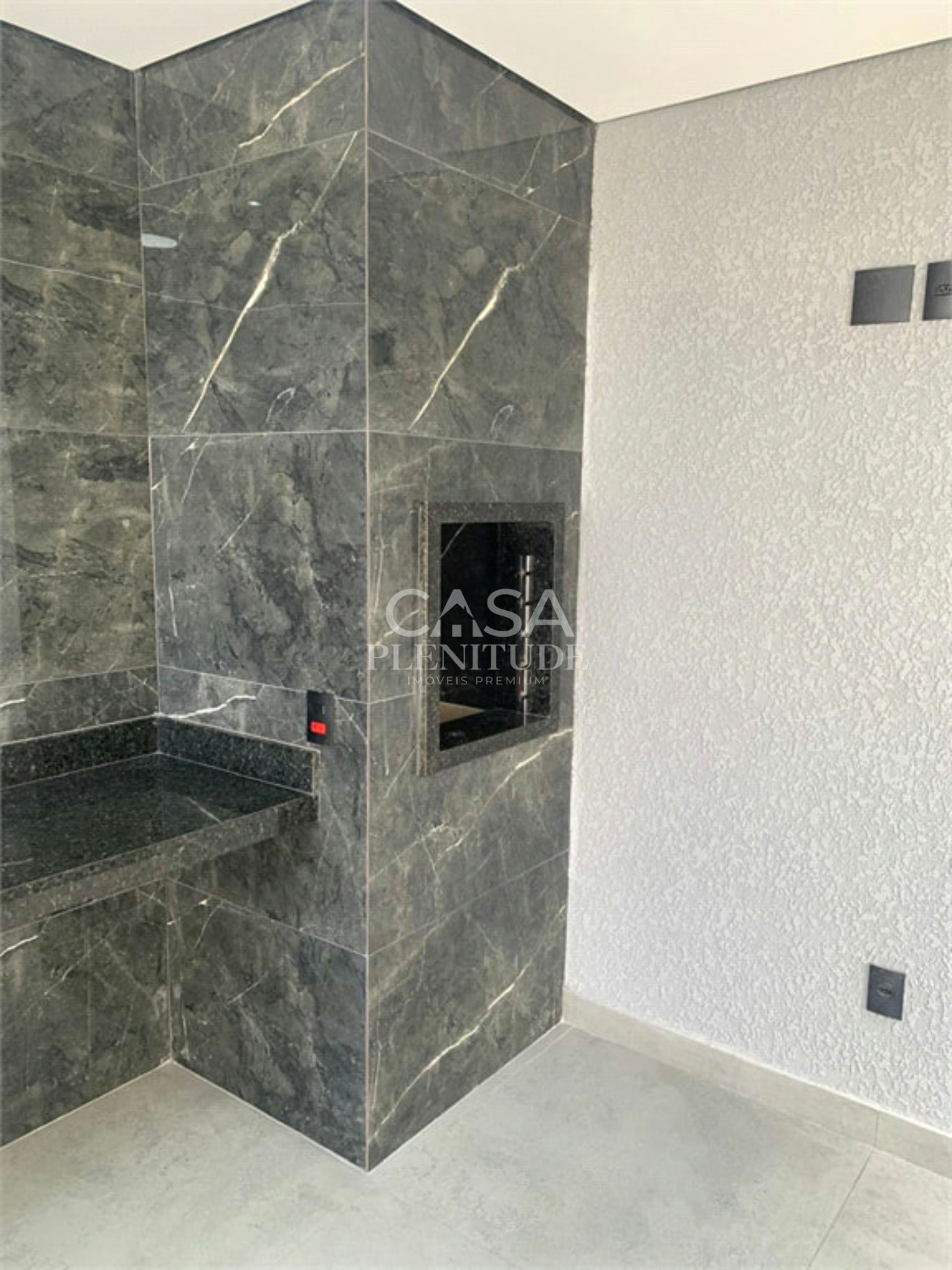 Casa em condomínio à venda com 3 quartos, sendo 1 suíte, em Cajuru do Sul, Sorocaba, SP