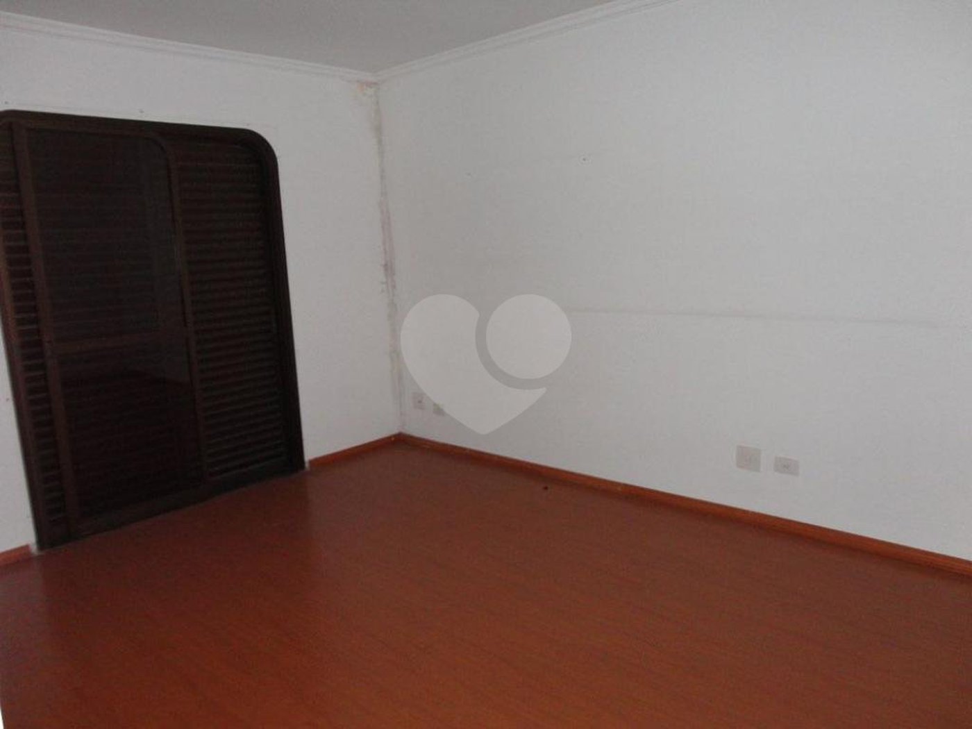 APARTAMENTO PARA VENDA OU LOCAÇÃO COM 6 DORMITÓRIOS ALTO PADRÃO