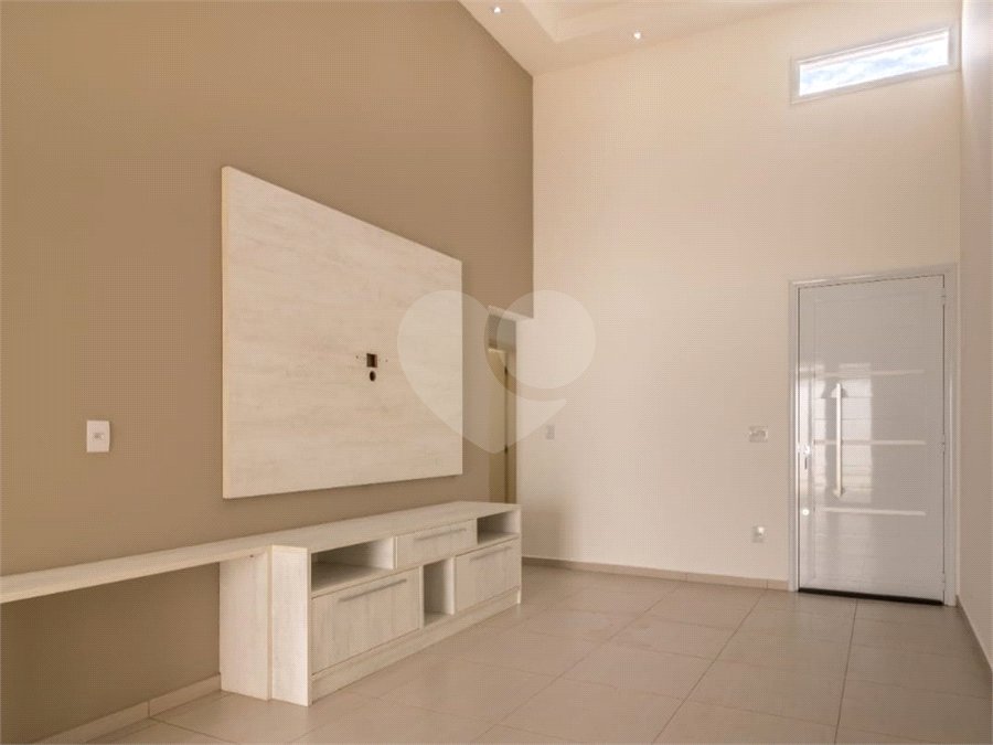 Casa à venda com 3 quartos, sendo 1 suíte, no condomínio Golden Park Residence II, Sorocaba - SP