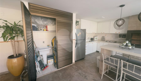 Casa em condomínio à venda com 4 quartos, sendo 2 suítes,  em Caravelas, Armação dos Búzios, RJ