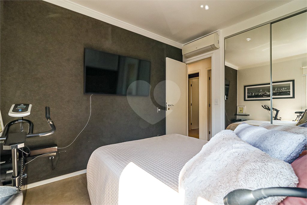 Apartamento à venda com 3 suítes em Vila Mariana, São Paulo, SP