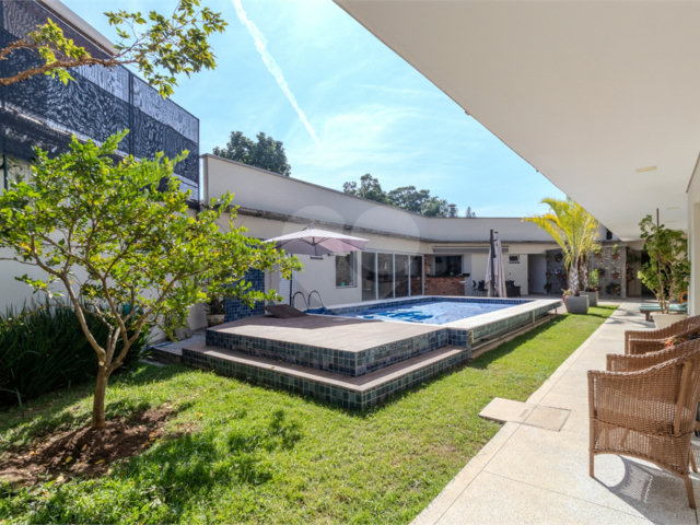 Casa à venda com 4 suítes em Interlagos, São Paulo, SP