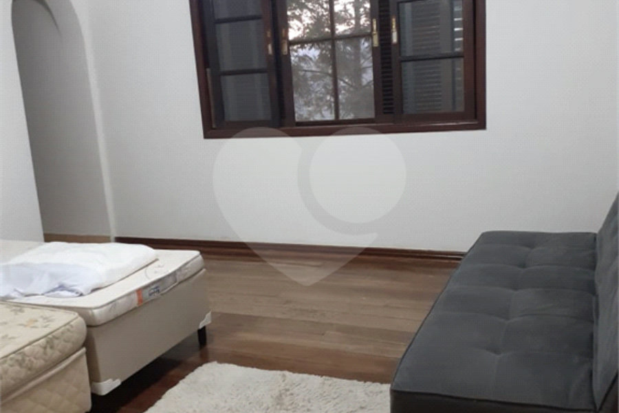 Casa à venda com 8 quartos, sendo 2 suítes, em Serra da Cantareira, Mairiporã, SP