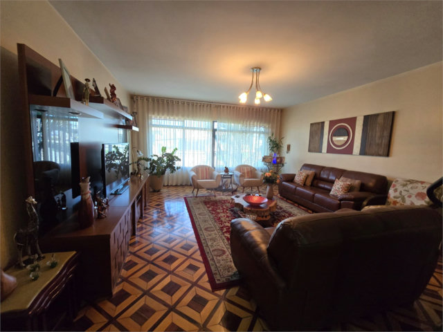 Casa à venda com 3 quartos, sendo 1 suíte,  em Vila Guilherme, São Paulo, SP