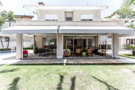 Casa à venda com 5 quartos, sendo 3 suítes, em Jardim Leonor, São Paulo, SP