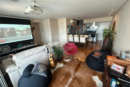 Apartamento à venda com 2 quartos, sendo 1 suíte,  em Vila Romana, São Paulo, SP