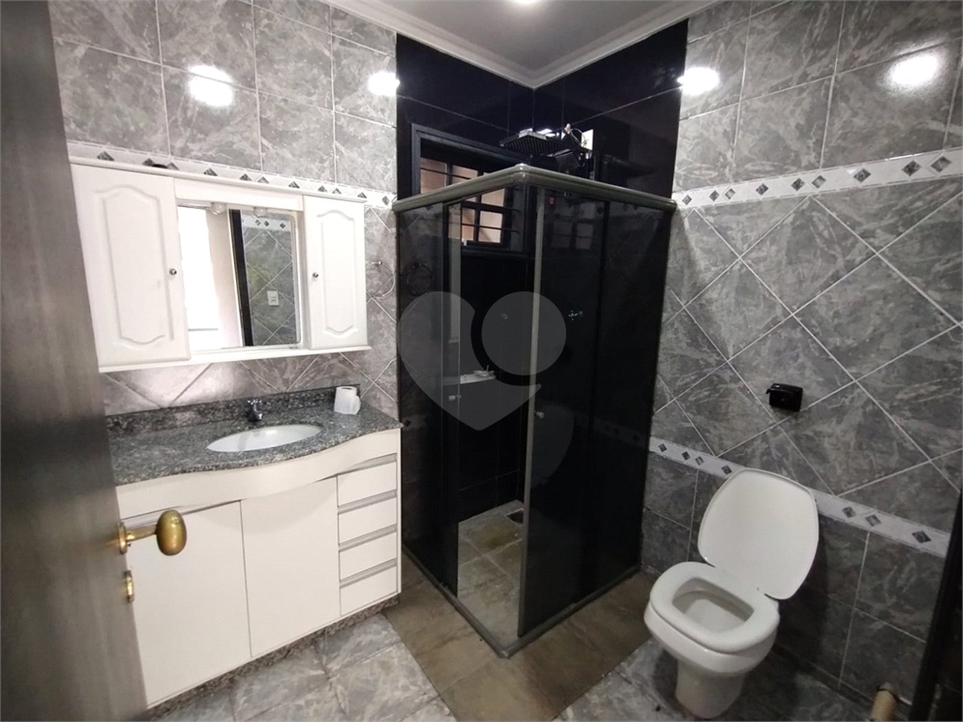 Casa à venda com 2 suítes em Vila Oliveira, Itapetininga, SP
