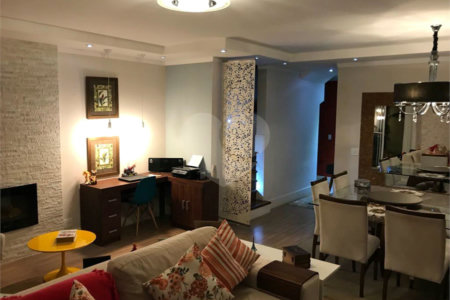 Casa à venda com 4 quartos, sendo 3 suítes,  no condomínio Villa das Flores, Mogi das Cruzes - SP