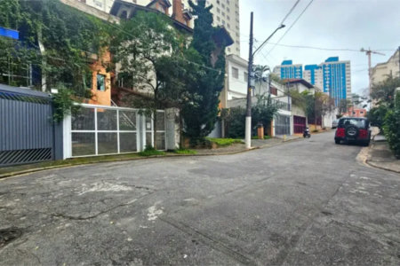 Casa de Vila à venda com 4 quartos, sendo 2 suítes,  em Sumarezinho, São Paulo, SP