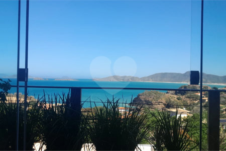 Casa à venda com 4 quartos, sendo 2 suítes,  em Albatroz, Armação dos Búzios, RJ