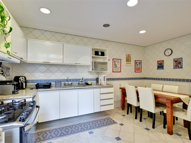 Casa à venda com 4 suítes no condomínio Conjunto Residencial São Benedito, São Paulo - SP
