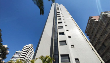 Apartamento à venda com 5 quartos, sendo 2 suítes, em Aclimação, São Paulo, SP