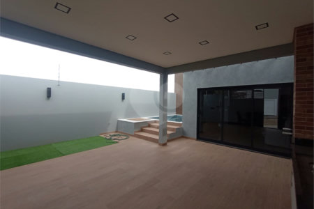 Casa à venda com 3 quartos, sendo 1 suíte,  em Portal dos Pinheiros Ii, Itapetininga, SP