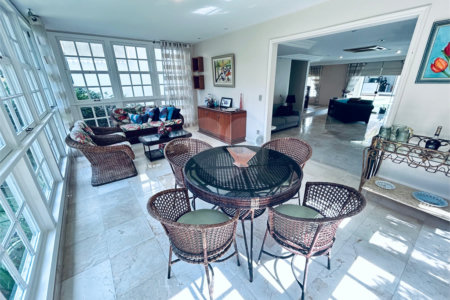 Casa à venda com 8 quartos, sendo 7 suítes, em Barra da Tijuca, Rio de Janeiro, RJ