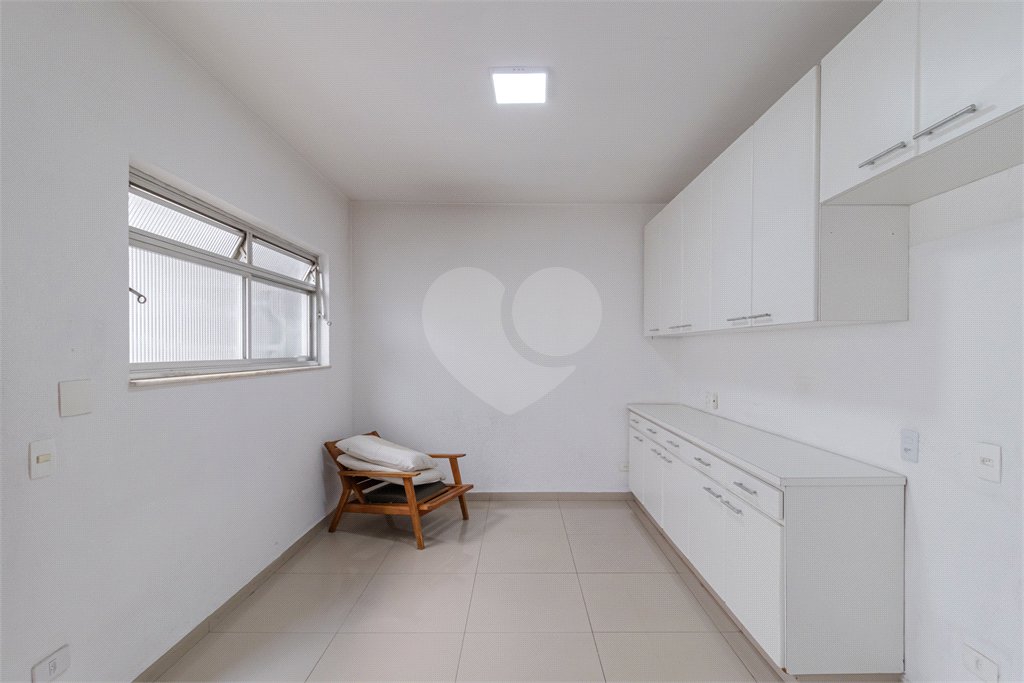 Casa Térrea à venda com 4 quartos, sendo 2 suítes, em Bosque da Saúde, São Paulo, SP