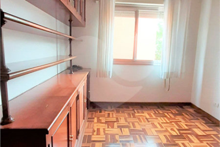 Casa à venda com 3 quartos, sendo 1 suíte, em Chácara Santo Antônio (zona Sul), São Paulo, SP