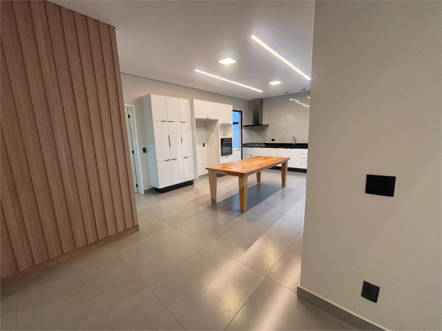 Casa à venda com 3 suítes no condomínio Residencial Chácara Ondina, Sorocaba - SP