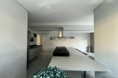 Apartamento na Liberdade com 1 dormitório e 1 vaga de moto