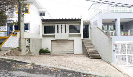 Sobrado à venda com 3 quartos, sendo 1 suíte,  em Barro Branco (zona Norte), São Paulo, SP
