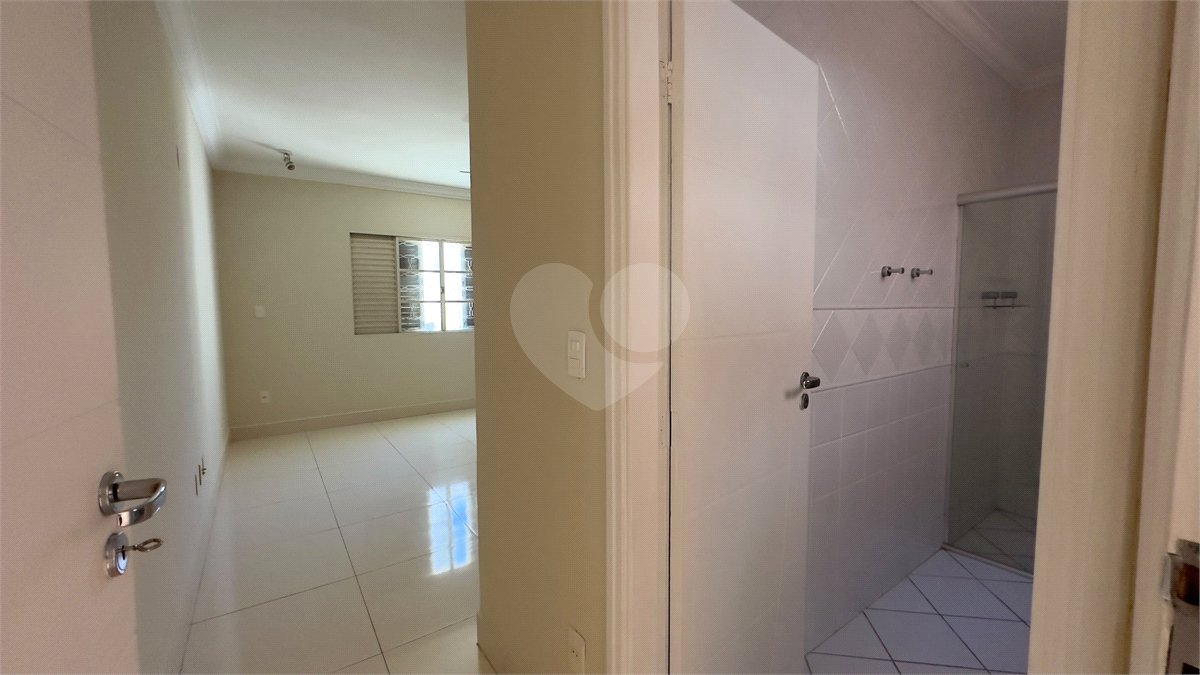 Casa para alugar com 4 quartos, sendo 3 suítes, em Vila Sfeir, Indaiatuba, SP